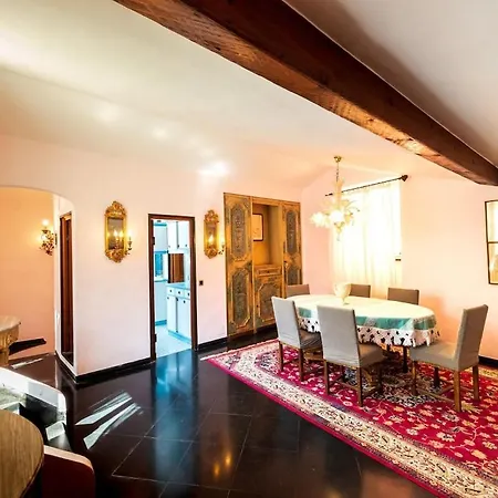Rooftop - Stunning Views & La Dolce Apartment